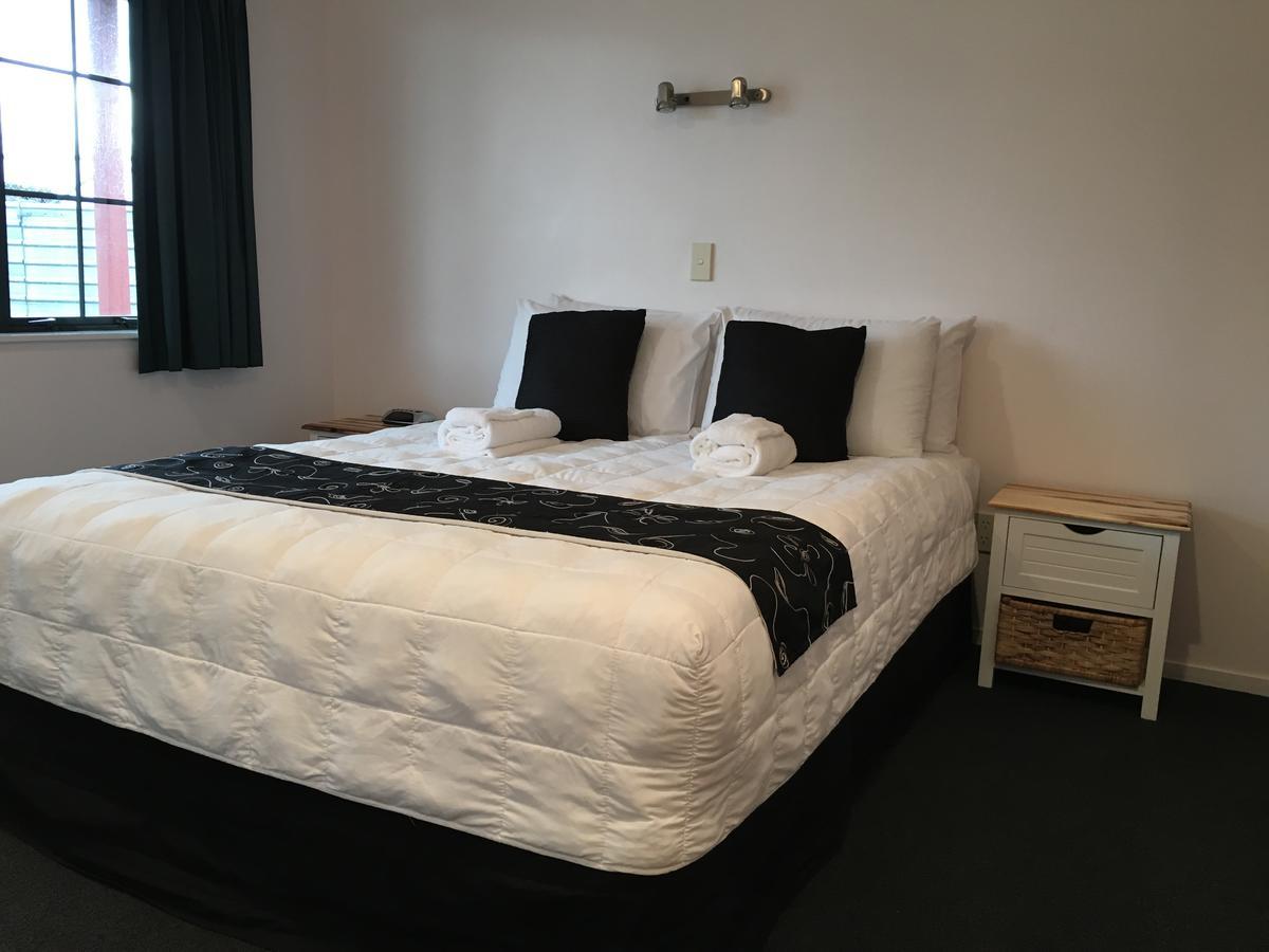 Kiwi Court Motel ฮาเวรา ภายนอก รูปภาพ