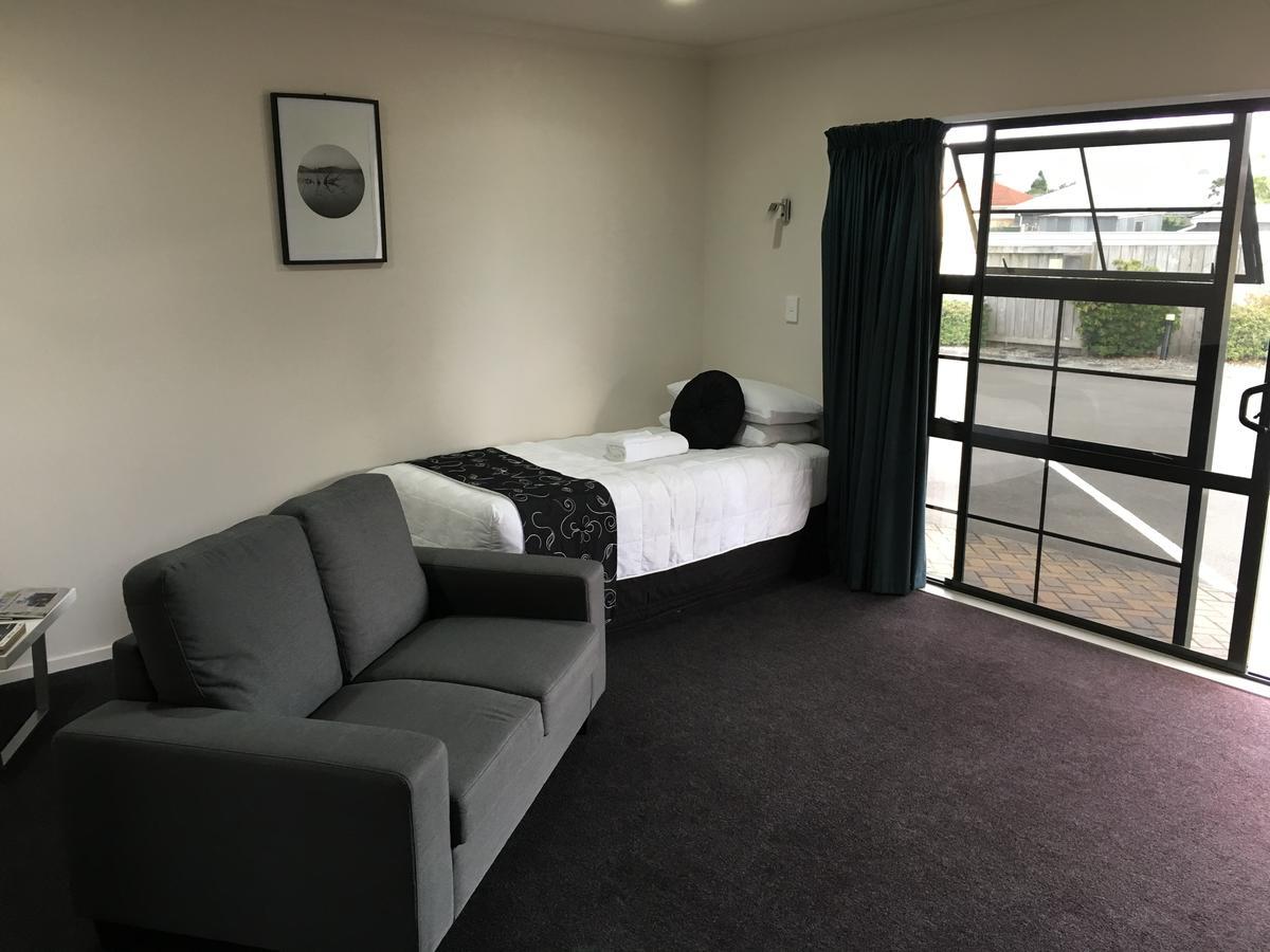 Kiwi Court Motel ฮาเวรา ภายนอก รูปภาพ