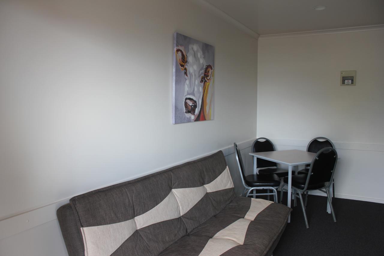 Kiwi Court Motel ฮาเวรา ภายนอก รูปภาพ