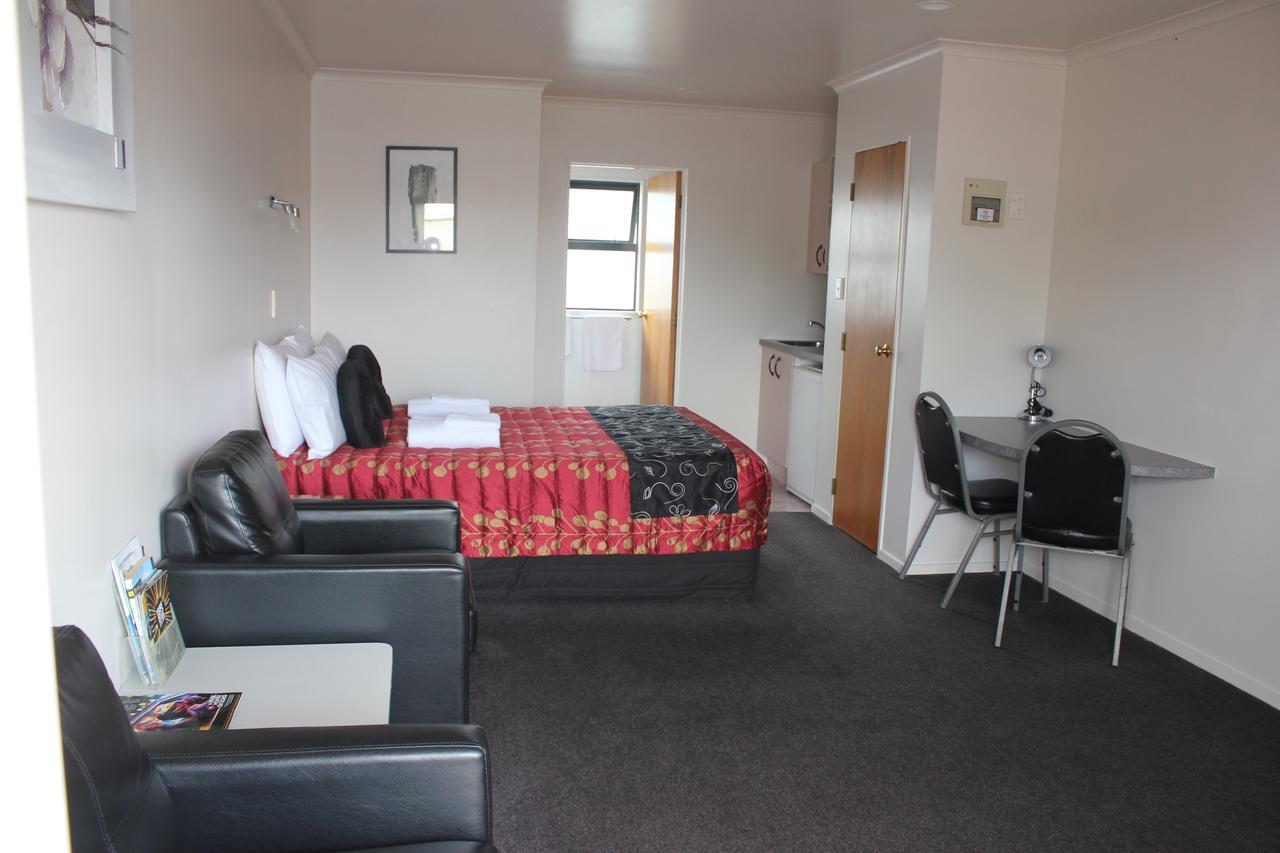 Kiwi Court Motel ฮาเวรา ภายนอก รูปภาพ