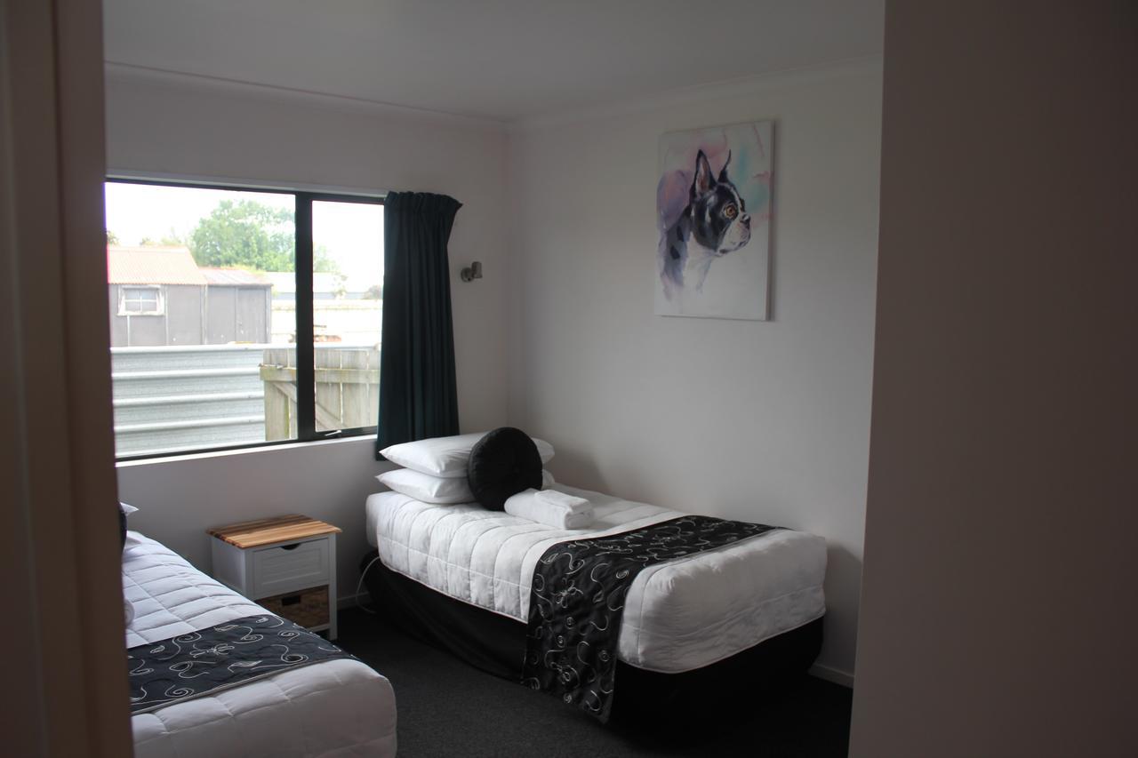 Kiwi Court Motel ฮาเวรา ภายนอก รูปภาพ